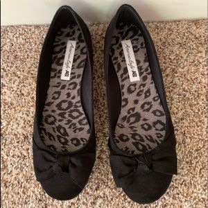 AMERICAN EAGLE black suede ballerina style shoes